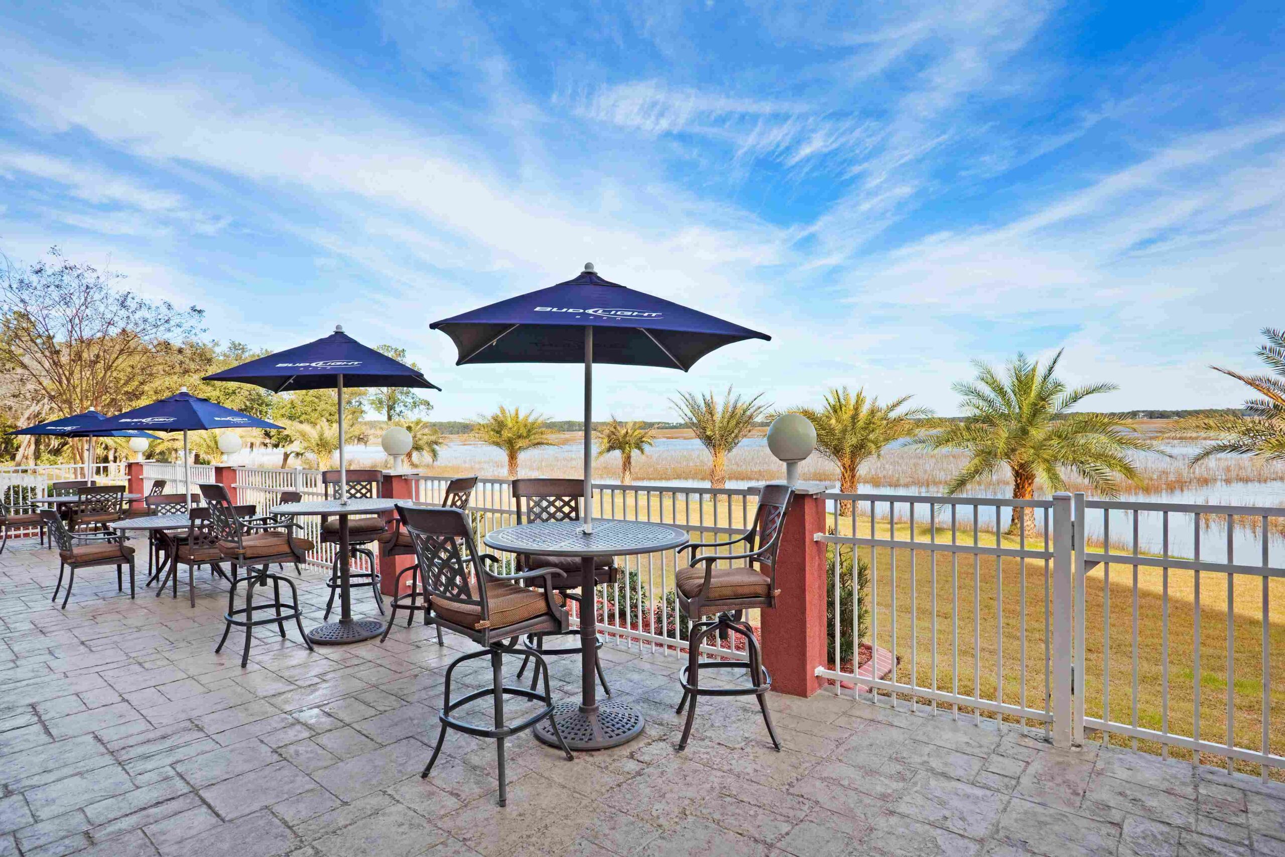 Holiday Inn Beaufort Outdoor Patio