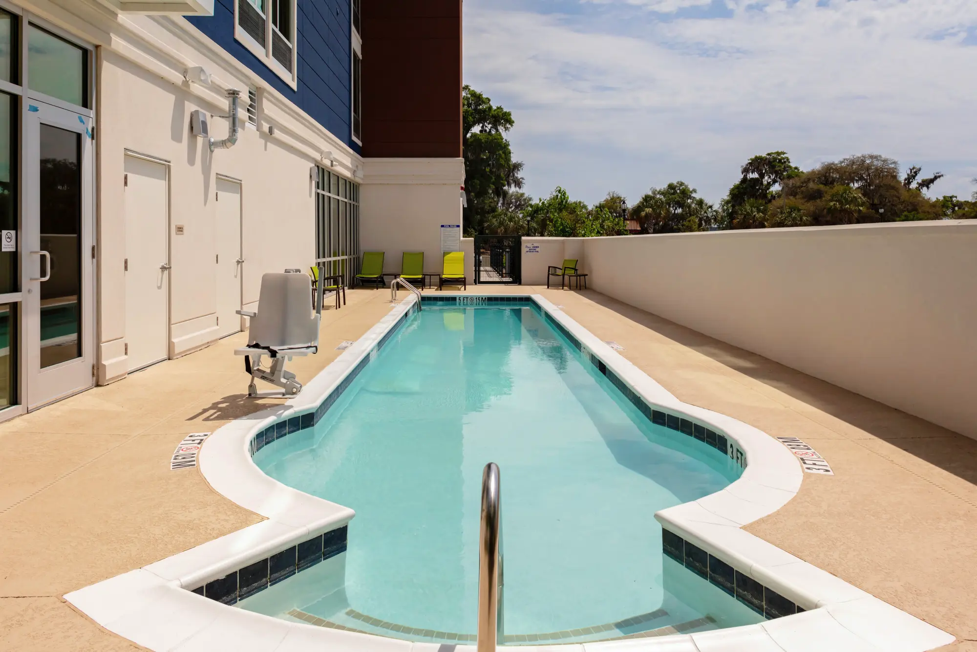SpringHill Suites Swimming Pool 095