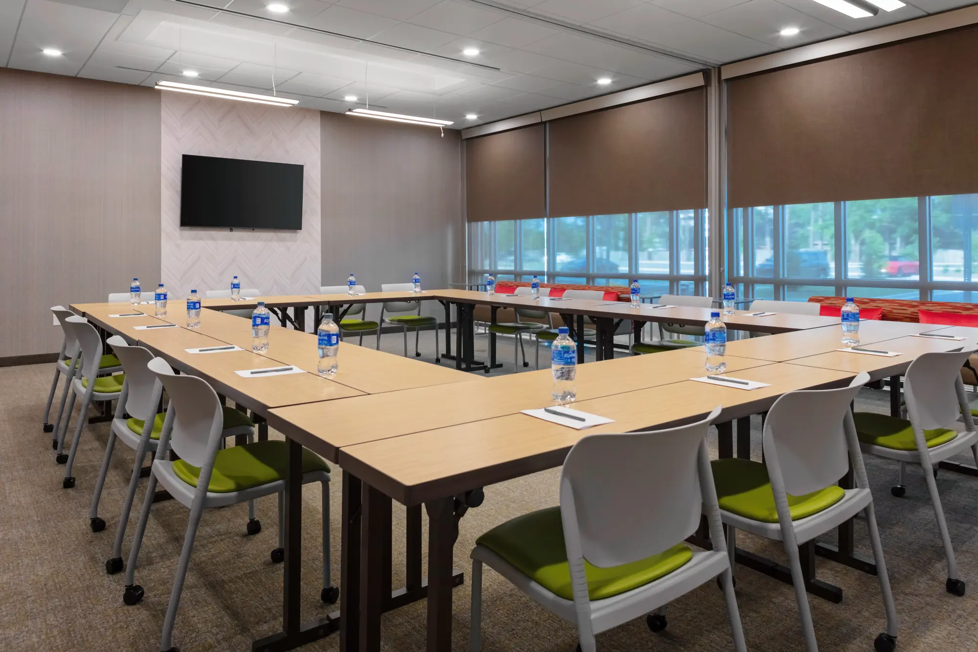 SpringHill Suites Beaufort meeting room 183